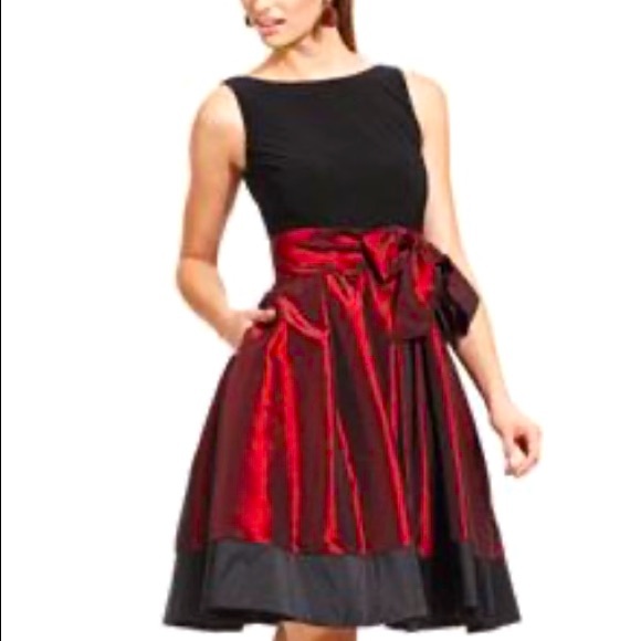 S.L. Fashions Dresses & Skirts - SL Fashions Sleeveless Pleated Side Bow Dress
